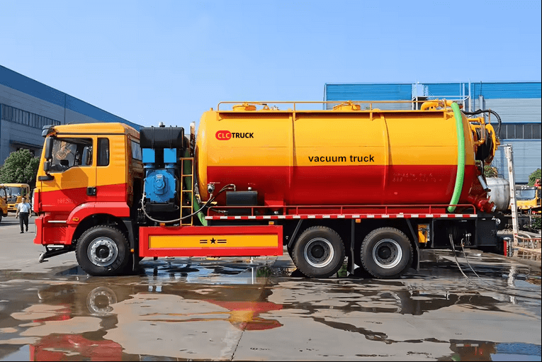 Big Vacuum Tank Sewage Suction Truck