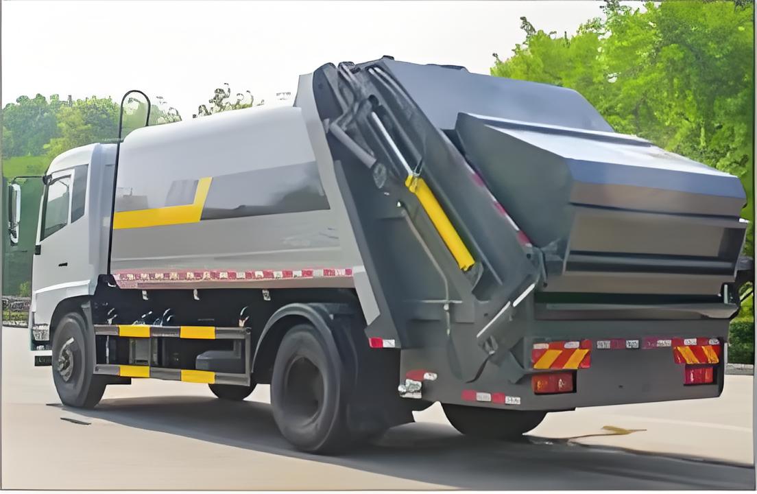 rear loader garbage truck suitable for the collection of garbage in urban centers and the transfer of garbage from landfills outside the center