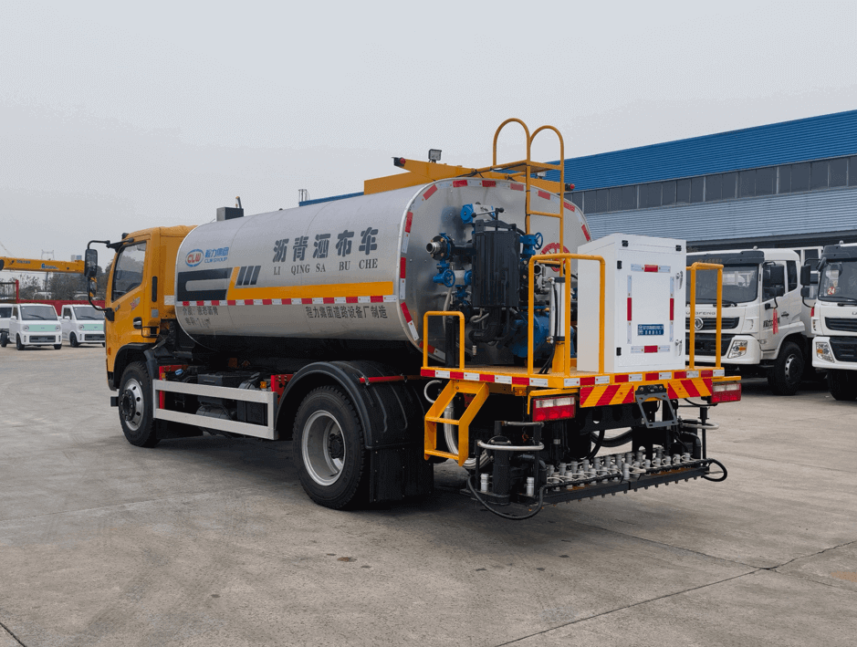 spraying different kinds of asphalt materials, such as hot asphalt, asphalt emulsion, modified asphalt, asphalt rubber.