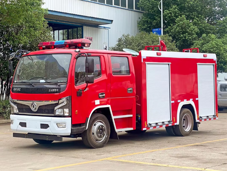 Dongfeng 4ton Water Fire Fighting Truck