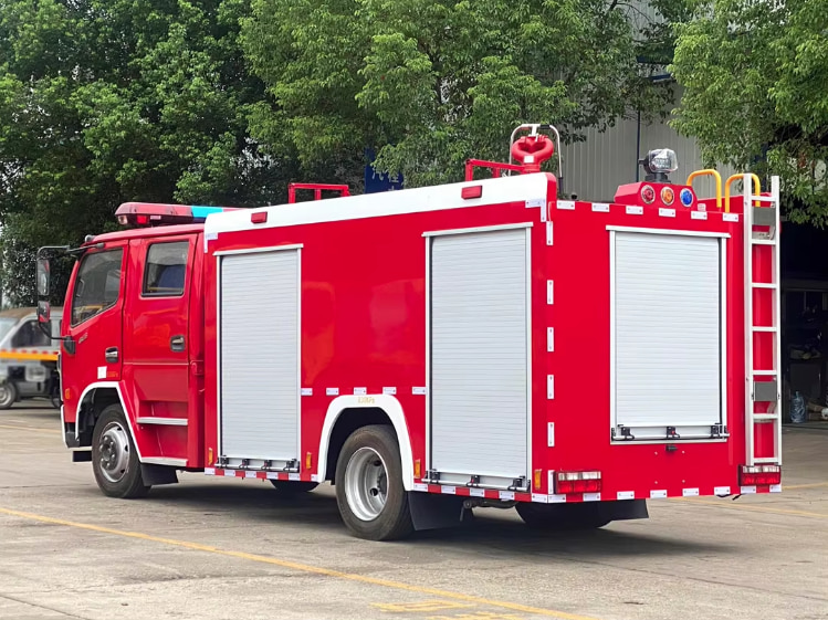 Dongfeng 4ton Water Fire Fighting Truck